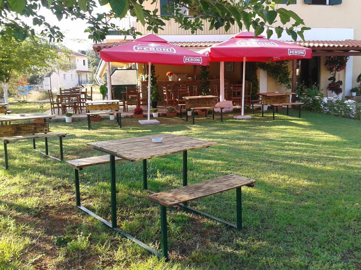 Agrotourism Himara Hotel Buitenkant foto